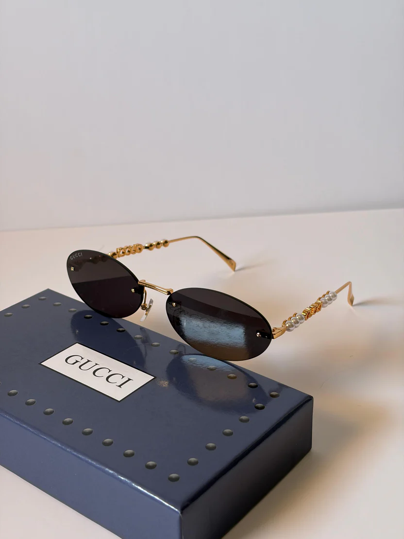 Gucci cat-eye Sunglasses